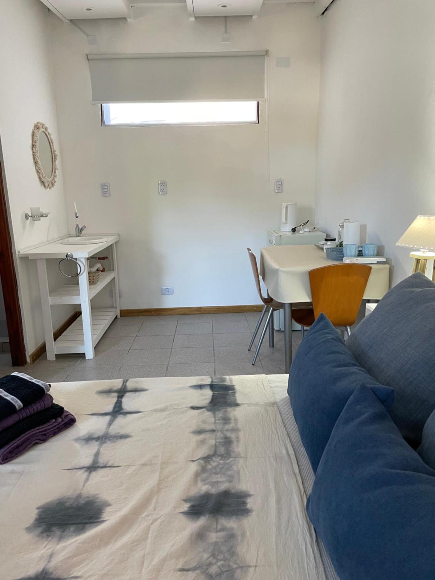 Apartment 2 Personas